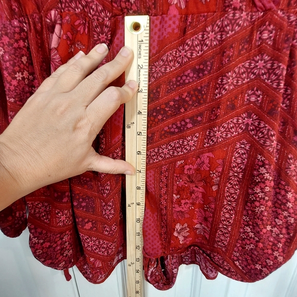 Kendall & Kylie Red Paisley Long Sleeve V-Neck Romper Sz M - Picture 15 of 16